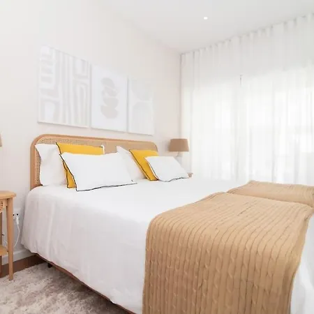 Cozy Sea View Near & Airport *